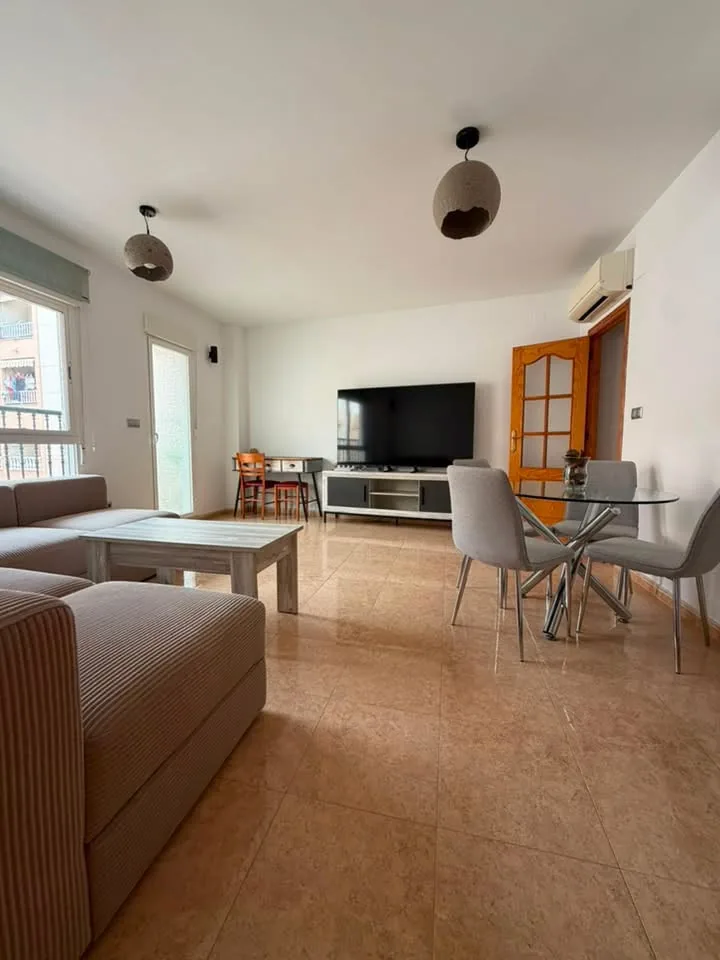 SPACIOUS 3-BEDROOM LONG-TERM RENTAL – TORREVIEJA CENTRO