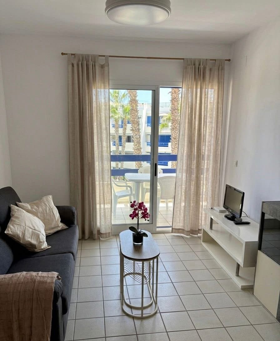 Long-Term Rental – Playa Flamenca, Orihuela Costa — photo 2 of 13