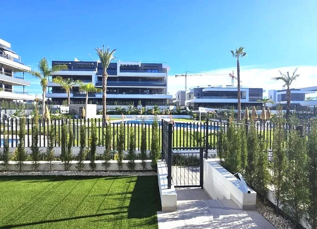 Luxury Ground Floor Apartment in Lagoon Village – Torrevieja — foto 11 de 12