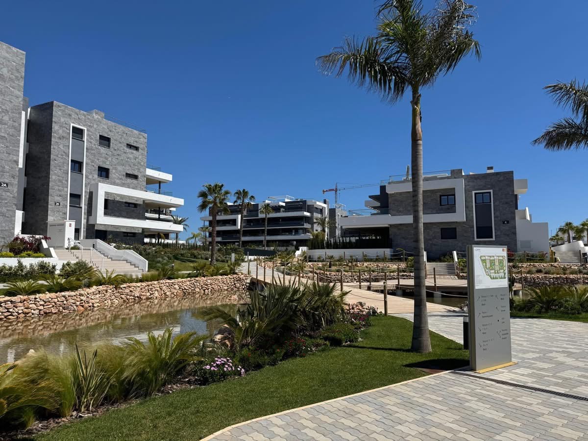 Exclusive Apartment for Short-Term Rental – Lagoon Village, Torrevieja — foto 19 de 19