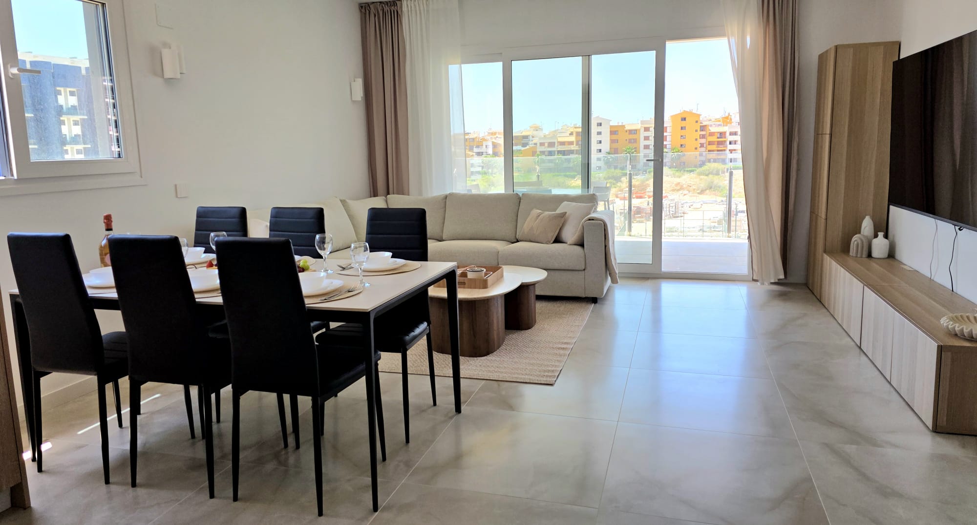 Luxury Long-Term Rental – Valonia Resort, Punta Prima Available now — Foto 5 von 20