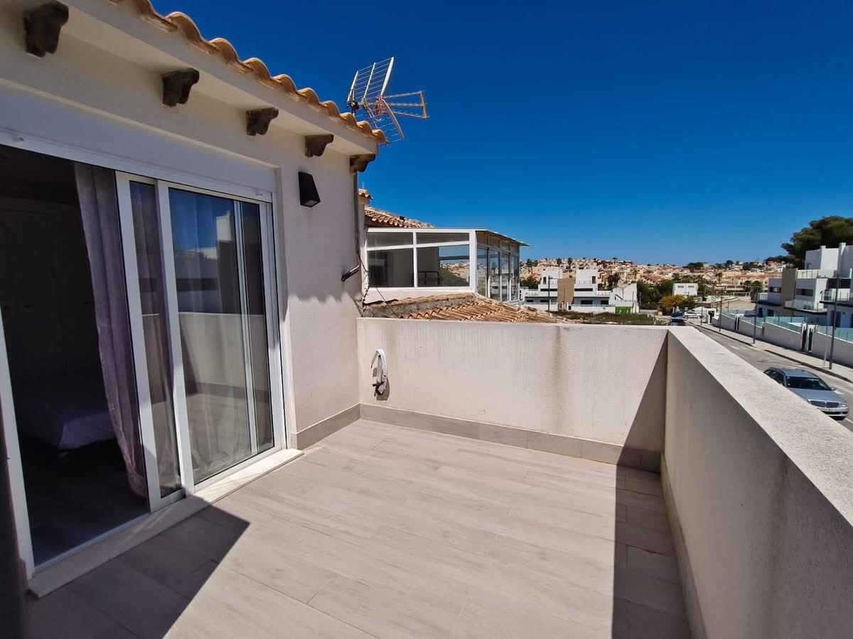 Long-Term Rental – Modern Townhouse in Las Filipinas, Orihuela Costa — foto 14 de 20