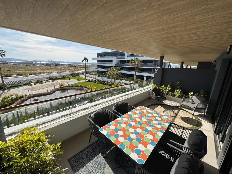 Exclusive Apartment for Short-Term Rental – Lagoon Village, Torrevieja — foto 2 de 19