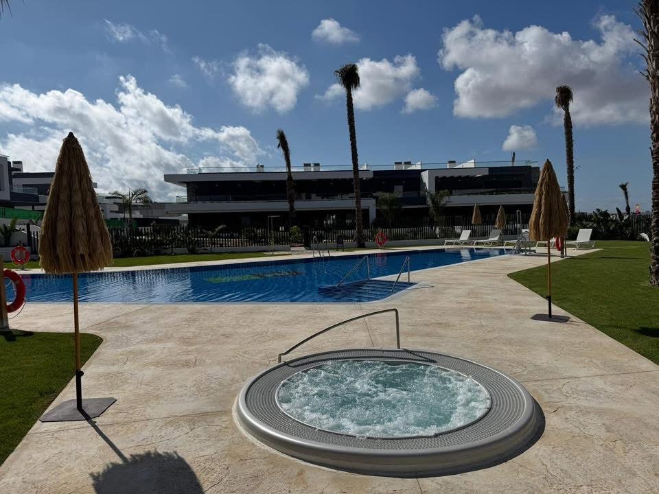 Exclusive Apartment for Short-Term Rental – Lagoon Village, Torrevieja — foto 15 de 19