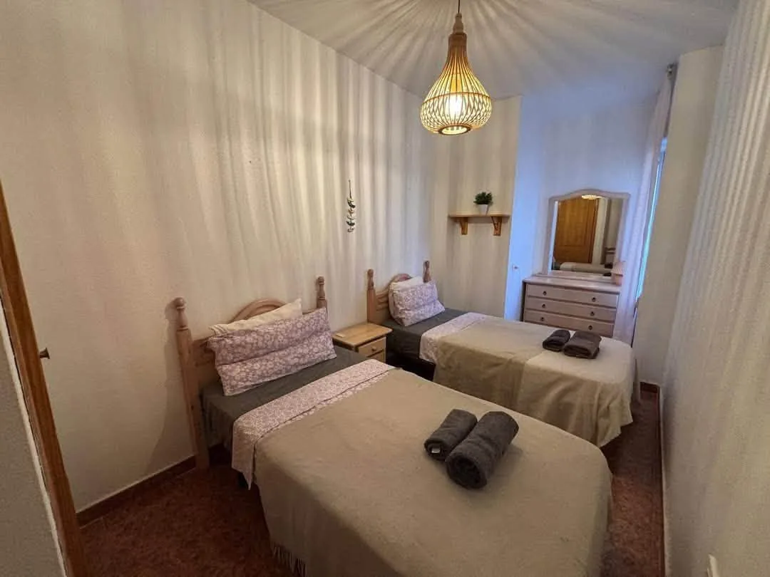 Apartment for Sale in Torrevieja with Tourist License 🌴 — foto 7 de 9
