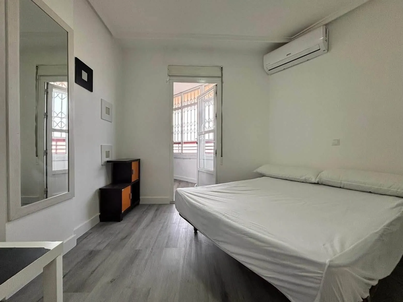LONG-TERM RENTAL – CENTRAL TORREVIEJA — foto 3 de 7