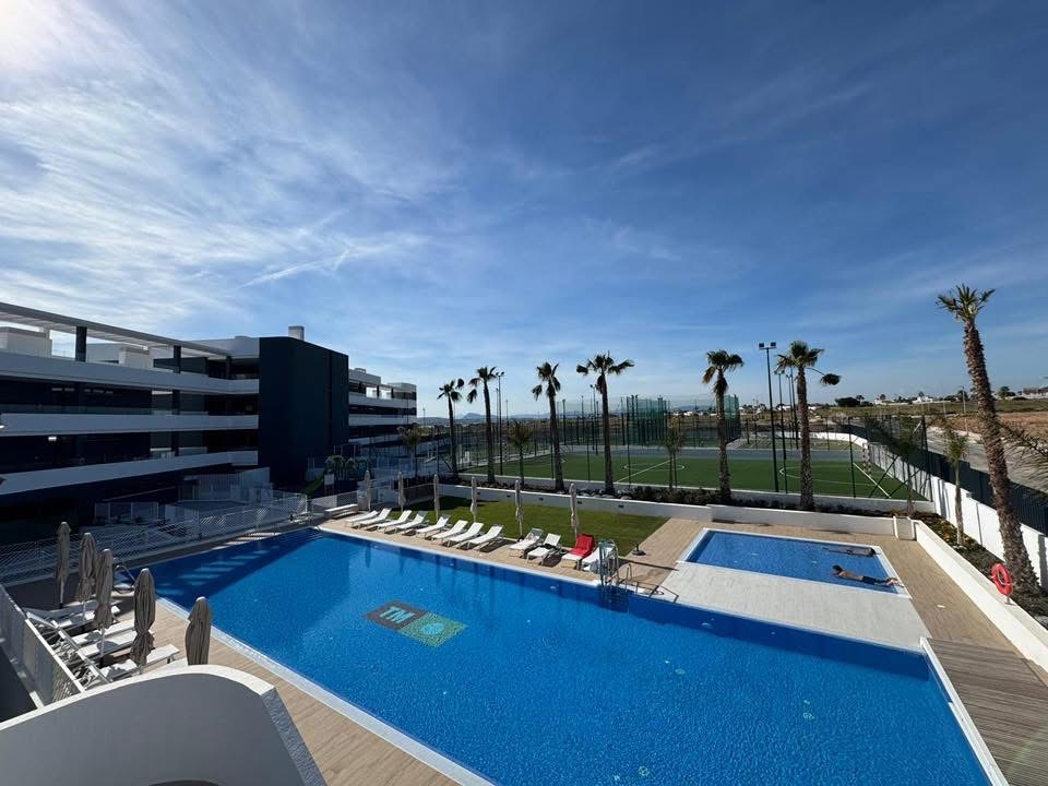 Exclusive Apartment for Short-Term Rental – Lagoon Village, Torrevieja — foto 13 de 19
